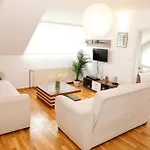 Slavc With 5 Bedrooms Počitniška hiša Brezice