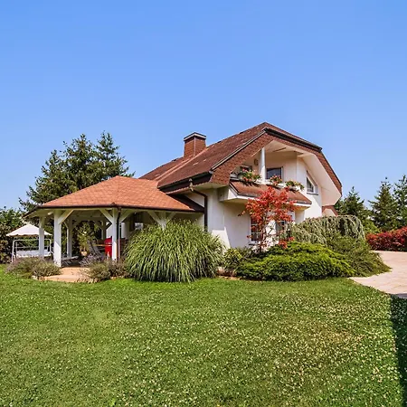 Slavc With 4 Bedrooms