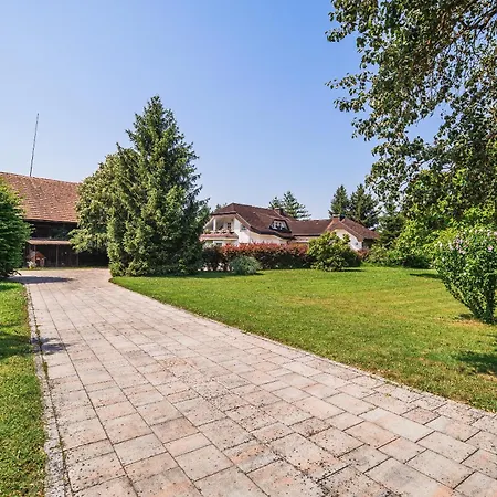 Slavc With 4 Bedrooms Σπίτι διακοπών Brežice