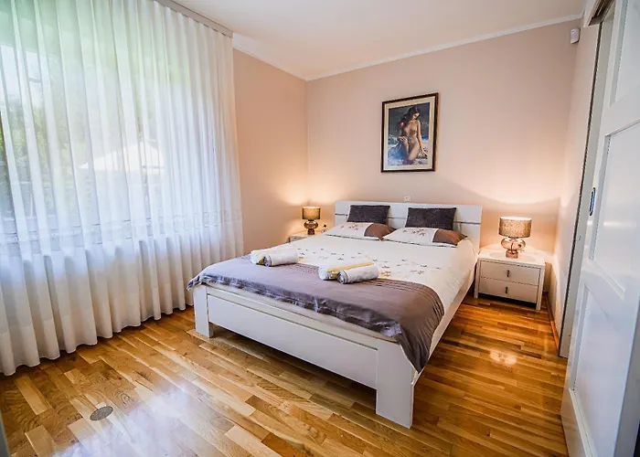 Prázdninový dům Slavc With 4 Bedrooms *