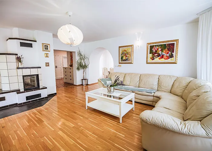 Slavc With 4 Bedrooms