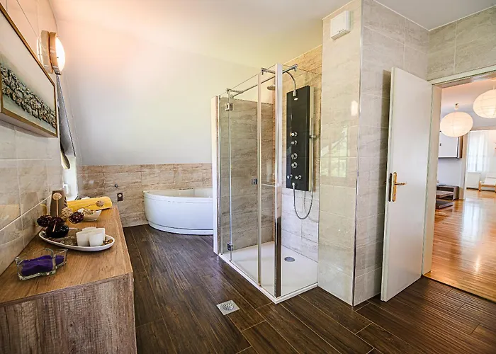 Slavc With 4 Bedrooms *