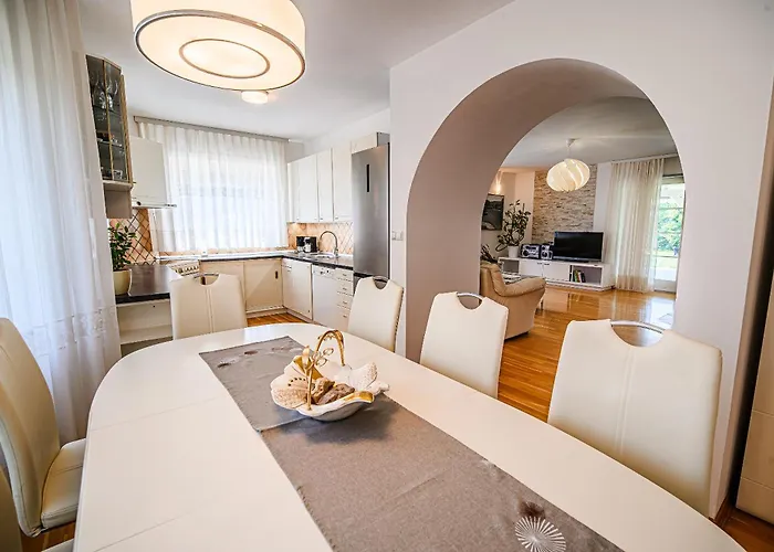 Slavc With 4 Bedrooms