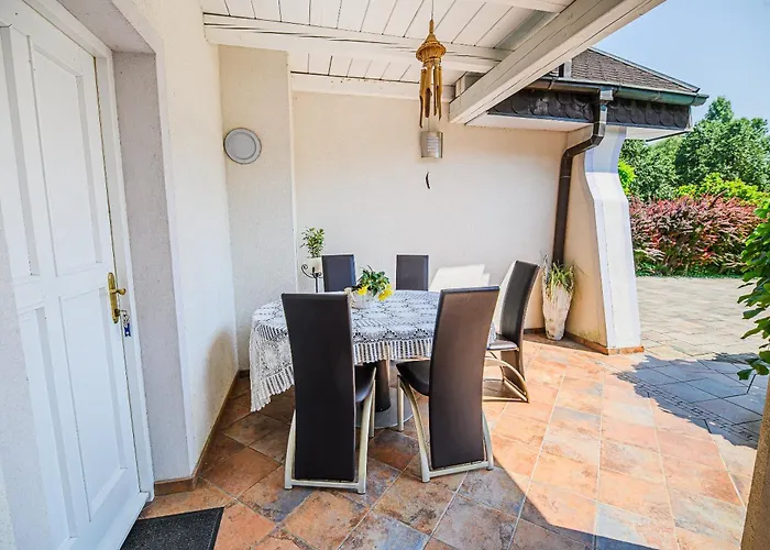 Prázdninový dům Slavc With 4 Bedrooms