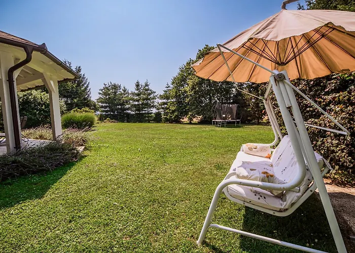 بيت للعطل Slavc With 4 Bedrooms