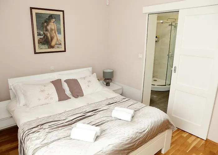 Slavc With 4 Bedrooms *