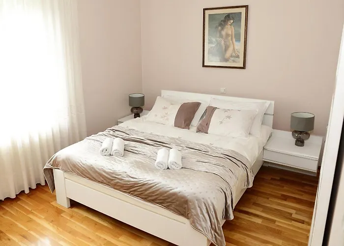 بيت للعطل Slavc With 4 Bedrooms Brežice