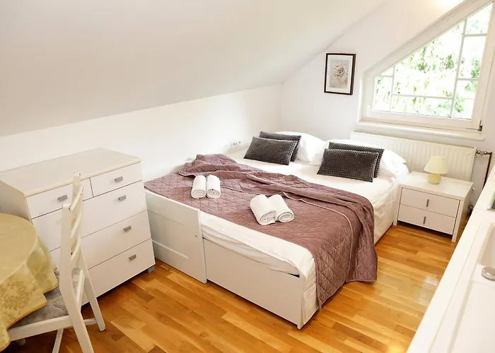 Slavc With 4 Bedrooms Brežice